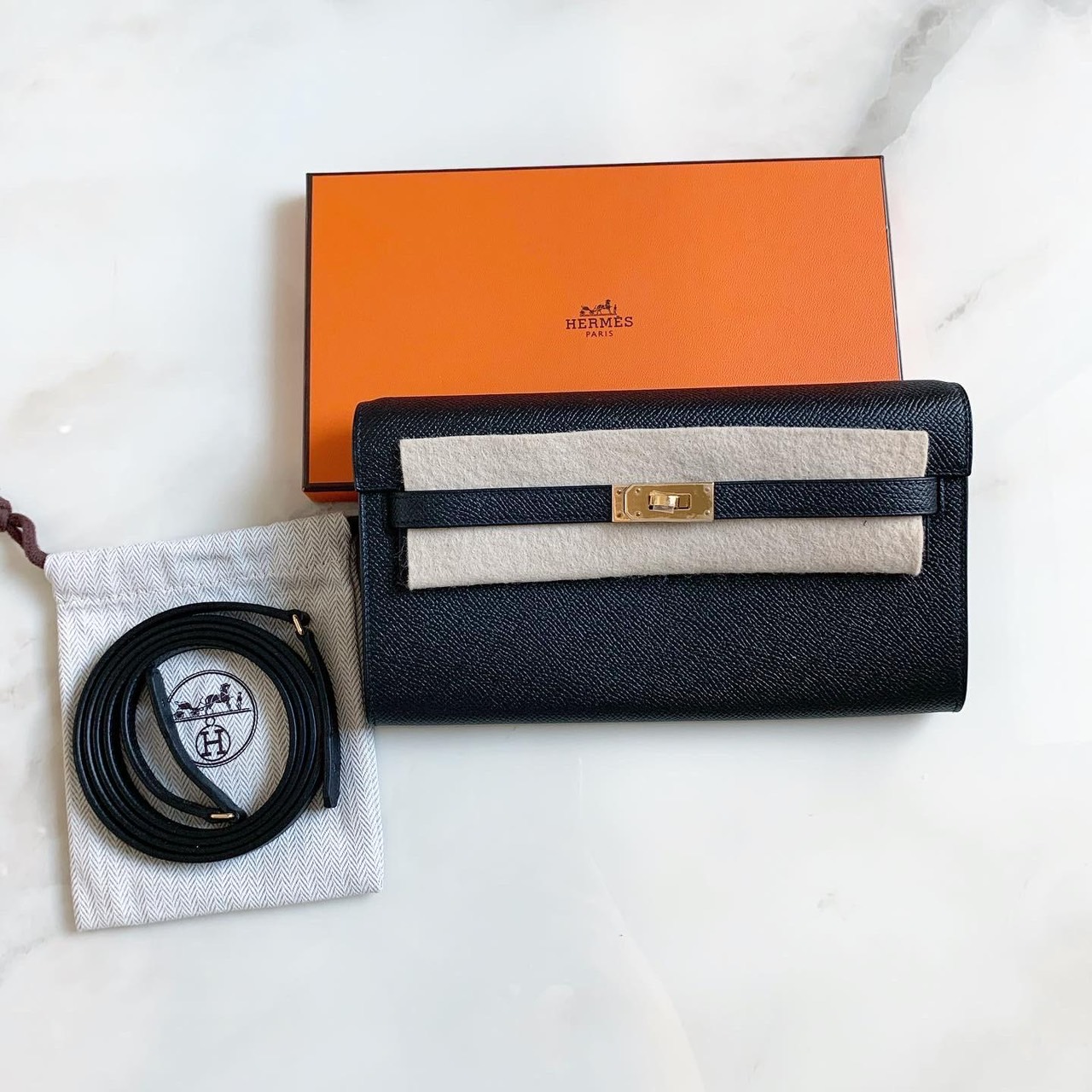 New kelly to go wallet  Noir epsom Ghw  Stamp U